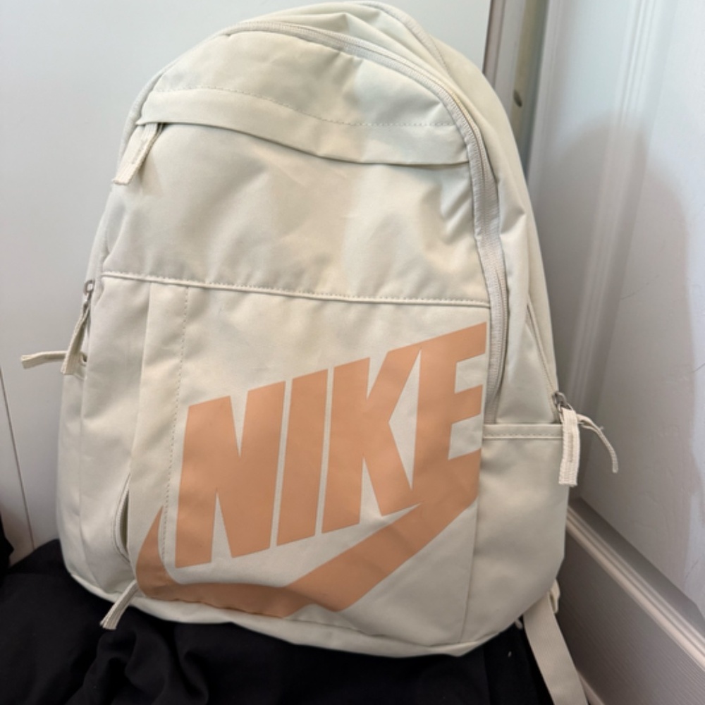 Nike Backpack - Picture 4 of 5